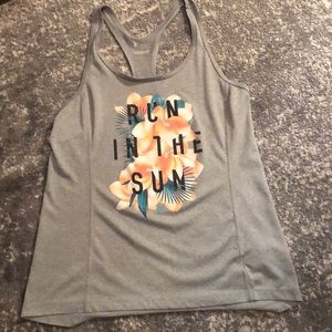 Old Navy active tank top. Size M.